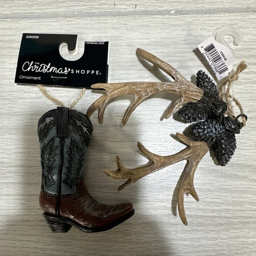 Pair of Antlers w/ Pinecones 4 X 2.5